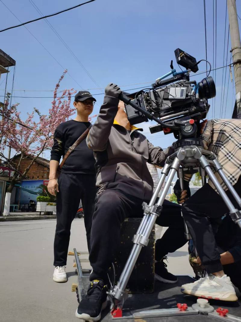 凤泉区广告片拍摄：快消品牌爆款之选，网感内容适配社媒传播！
